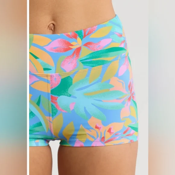Billabong Tropic Daze Cropped Rashguard & Marina High Waist Surf Shorts Set - Picture 3 of 15